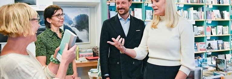 UNVERGESSLICH! Norwegen war Ehrengast bei der Frankfurter Buchmesse. Kronprinzessin Mette - Marit & Prinz Haakon besuchten uns. Schönster Austausch über Literatur & eine sehr warme Begegnung!